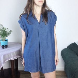 Nichii • NWT medium wash chambray tunic like top